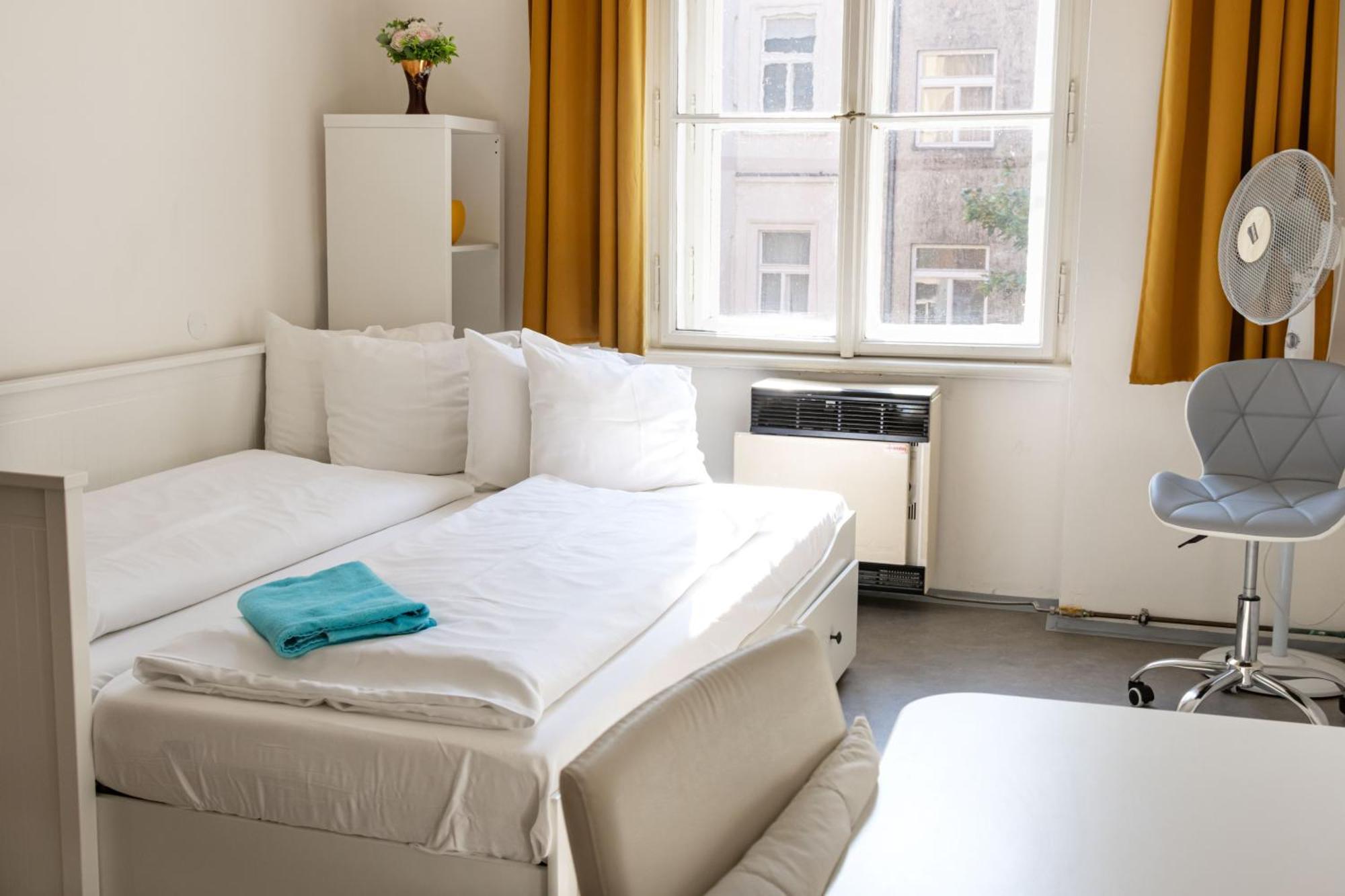 Apartments In Mala Strana - 10 Minutes From Charles Bridge 프라하 외부 사진