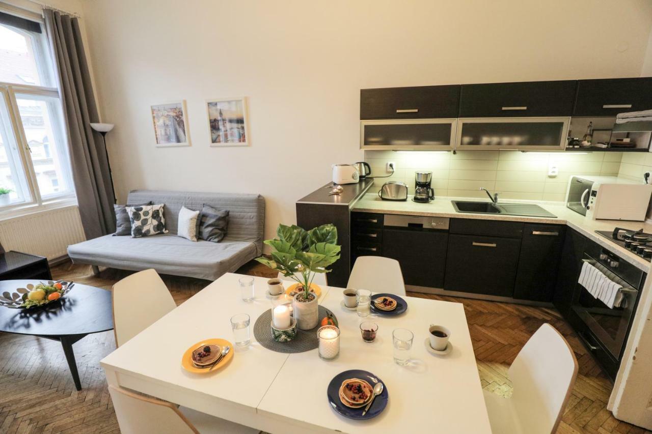 Apartments In Mala Strana - 10 Minutes From Charles Bridge 프라하 외부 사진